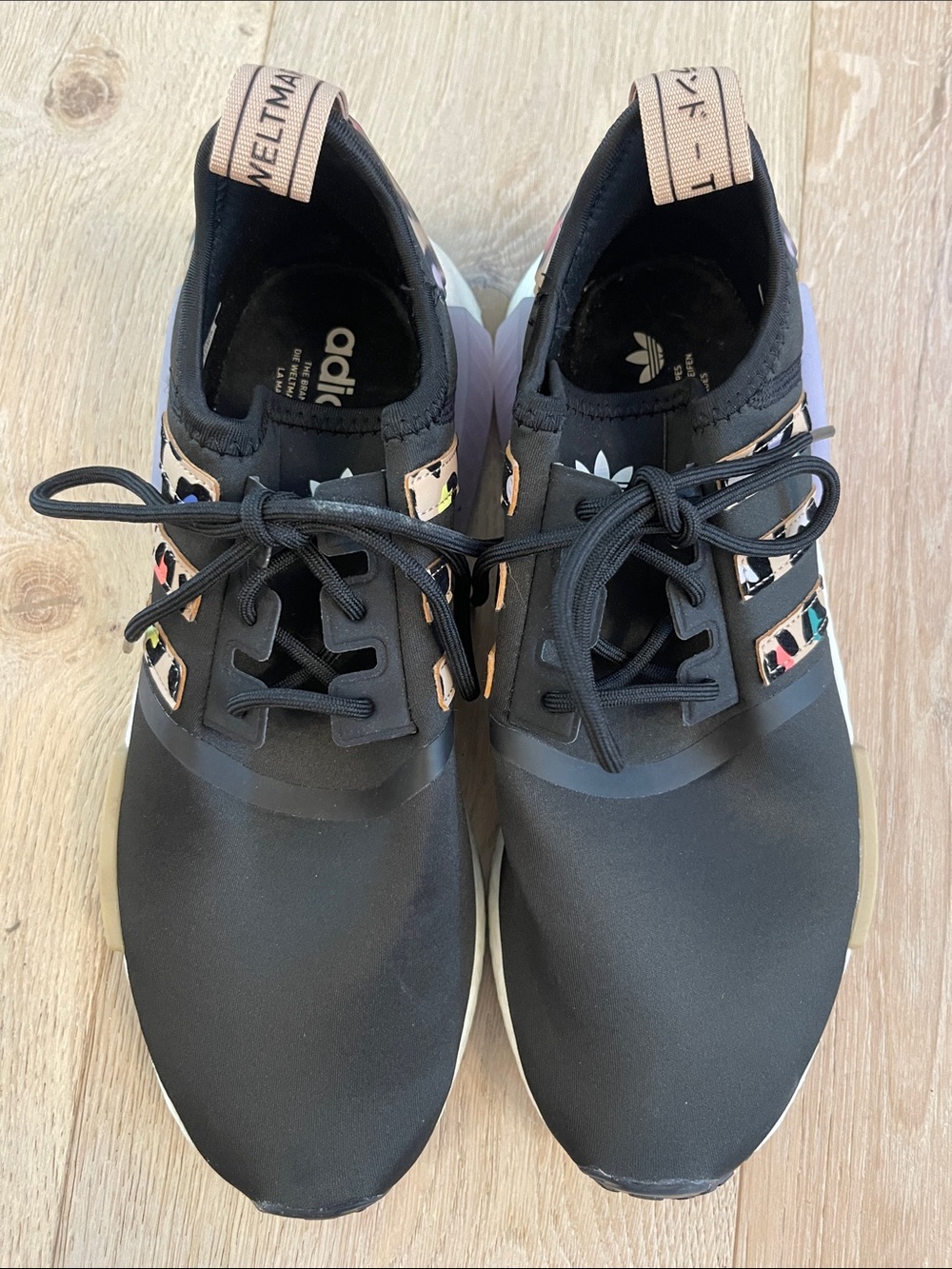 adidas Women’s Black Sneakers with Multicolor Leopard Accents Size 8.5 - Picture 2 of 7